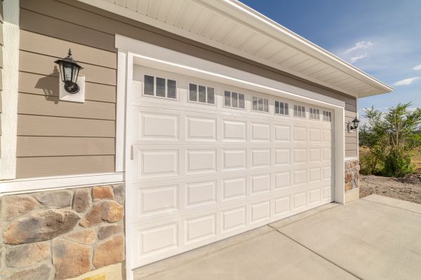 Garage Siding Repair in Kingwood