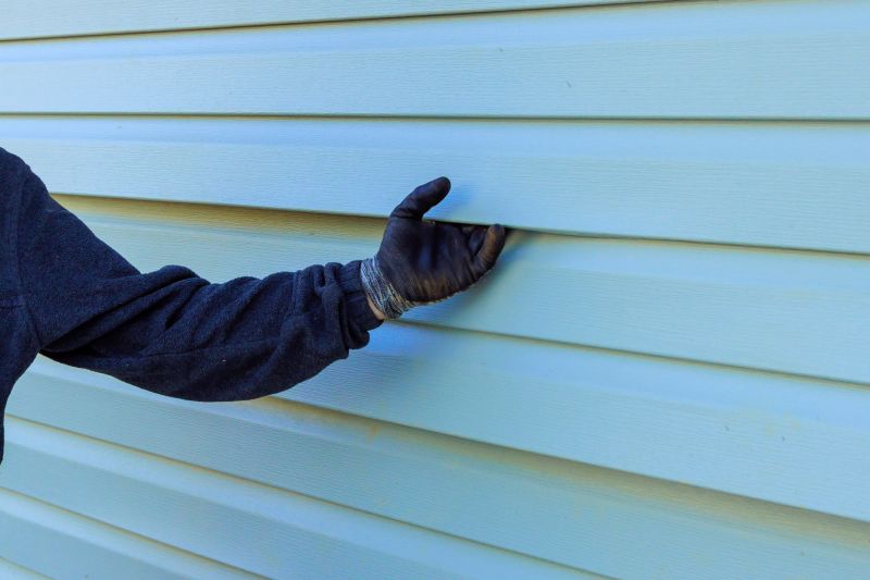 Vinyl Siding Panel Alignment